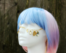 Load image into Gallery viewer, Vintage Glass and Hammered Casting Gold Face Chain, One of a Kind
